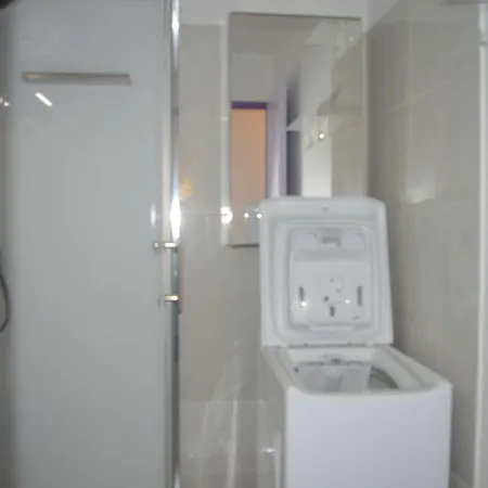 2 Pieces Avec Terrasse, Wifi Et Parking A - Fr-1-225c-488 Apartment